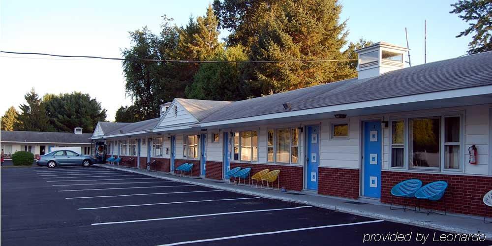 Budgetel Inn Glens Falls-Lake George-Saratoga Exterior photo